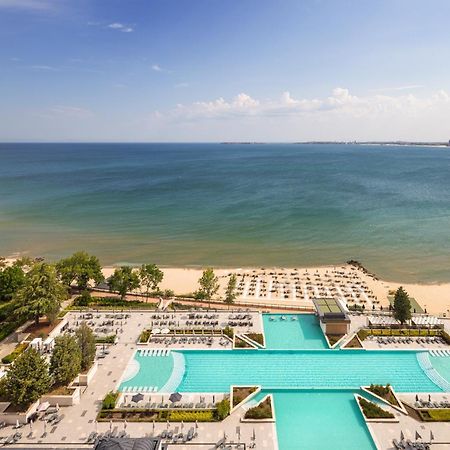 Secrets Sunny Beach Resort & Spa (Adults Only) エクステリア 写真 The beach at the hotel