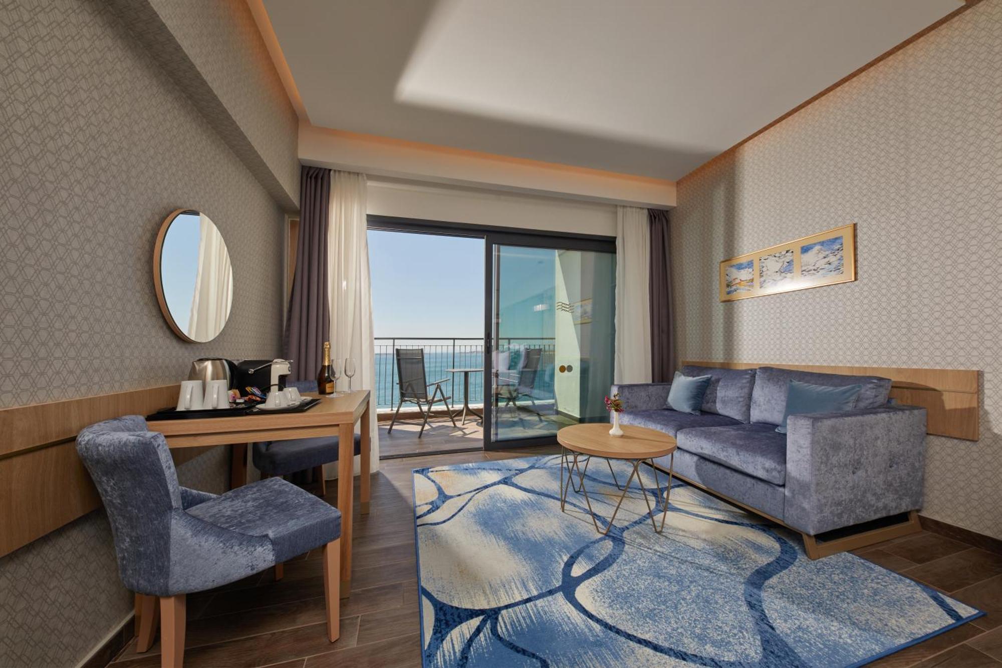 Secrets Sunny Beach Resort & Spa (Adults Only) 部屋 写真 Deluxe Room
